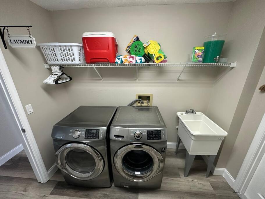 Manatee Oasis Weeki Wachee Family Fun Pool Home Spring Hill Eksteriør billede