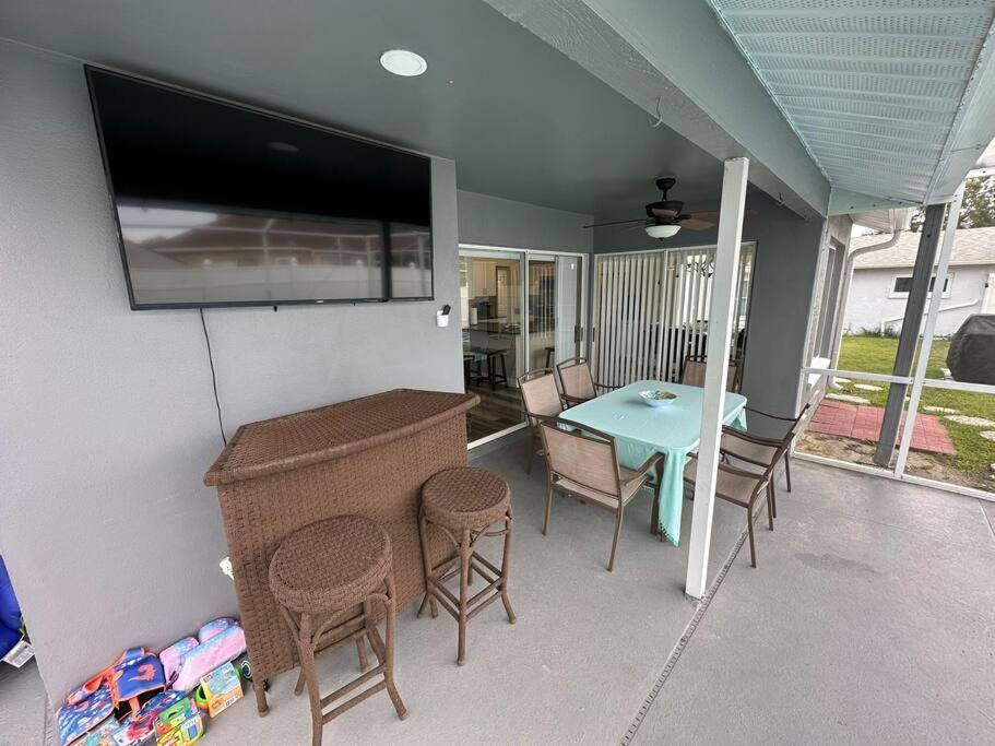 Manatee Oasis Weeki Wachee Family Fun Pool Home Spring Hill Eksteriør billede